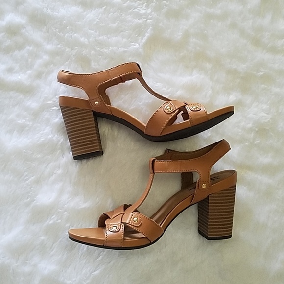 clarks dressy sandals